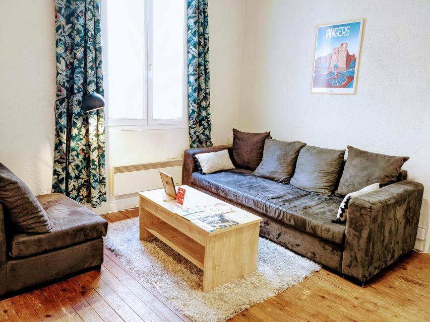 Coeur De Ville Appartement Meuble Анже Екстериор снимка